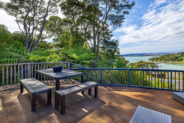 Photo of property in 3 Cambrae Road, Raglan, 3225