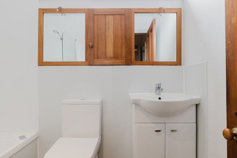 Photo of property in 37 Hereford Street, West End, Palmerston North, 4410