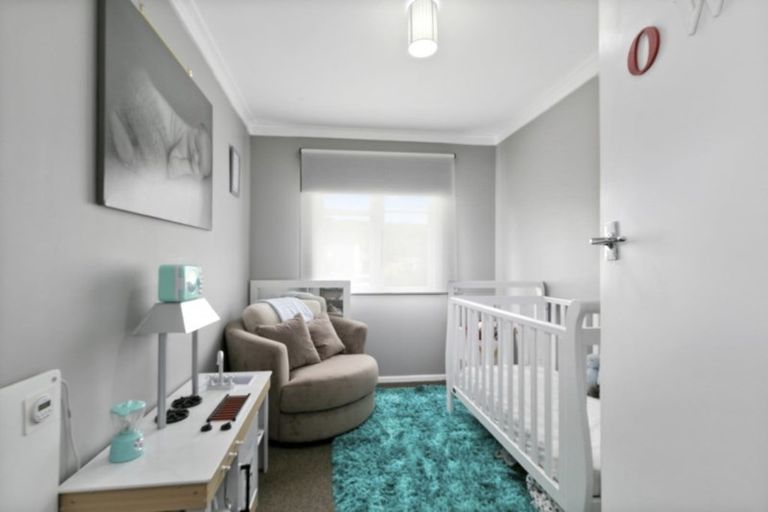 Photo of property in 19 Peel Place, Wainuiomata, Lower Hutt, 5014