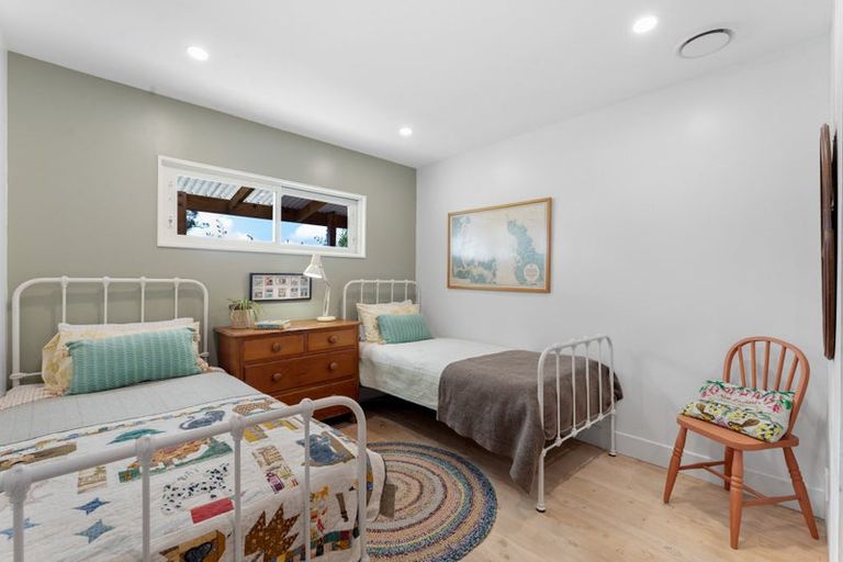 Photo of property in 236 Kiwitahi Road, Helensville, 0875