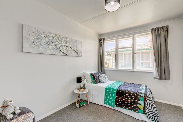 Photo of property in 57 Rangituhi Crescent, Takapuwahia, Porirua, 5022