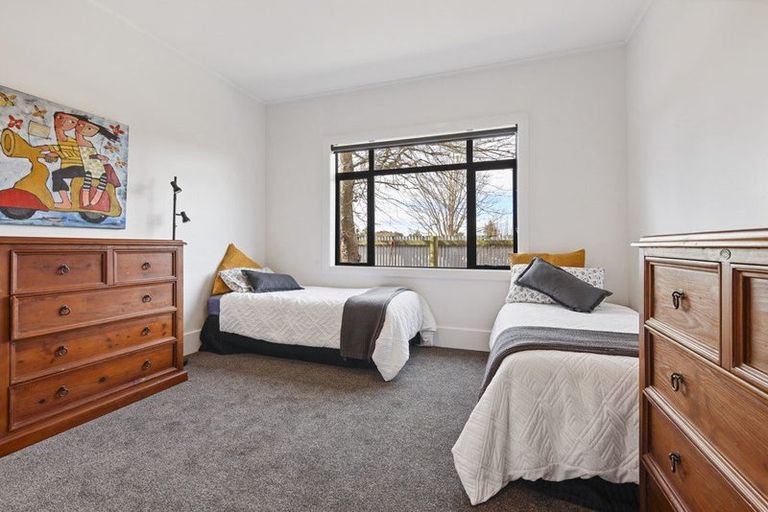 Photo of property in 191 High Street, Oxford, 7430