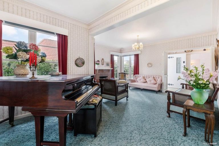 Photo of property in 16 Sale Street, Cockle Bay, Auckland, 2014