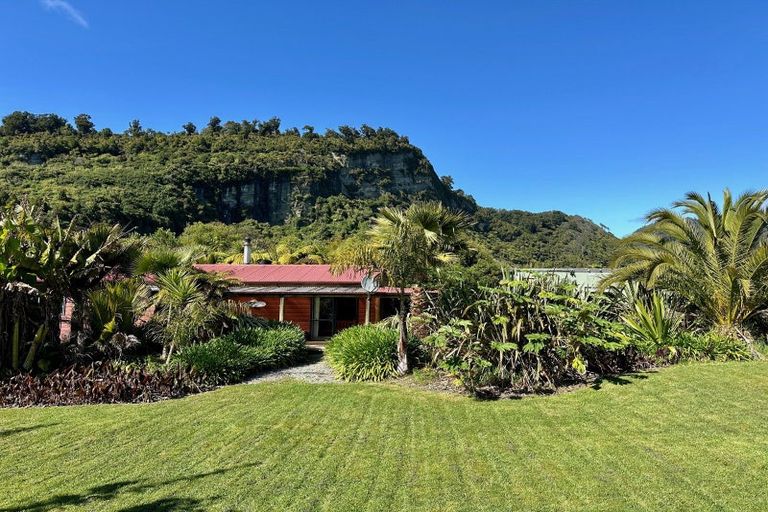 Photo of property in 1/19 Glasseye Drive, Little Wanganui, Karamea, 7893