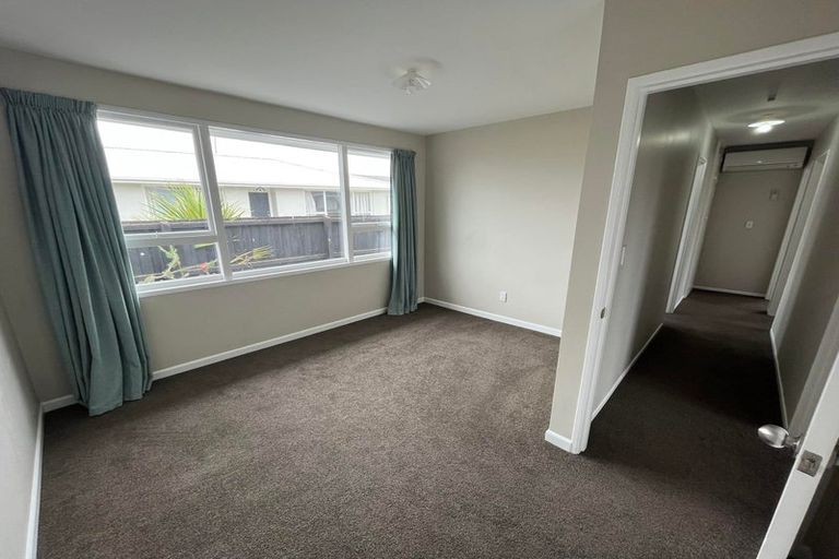Photo of property in 1/14a Branksome Place, Parklands, Christchurch, 8083