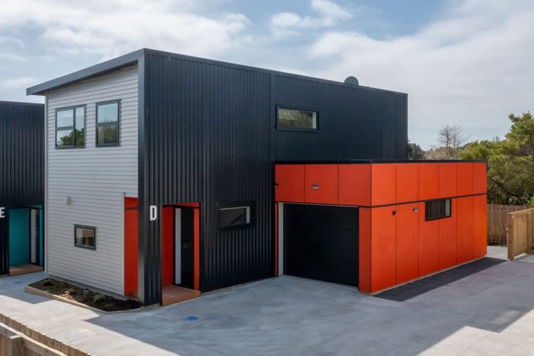 Photo of property in 77 Amohia Street, Paraparaumu, 5032