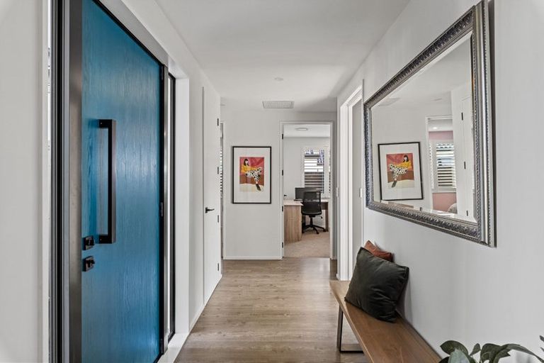 Photo of property in 15 Luxembourg Crescent, Halswell, Christchurch, 8025