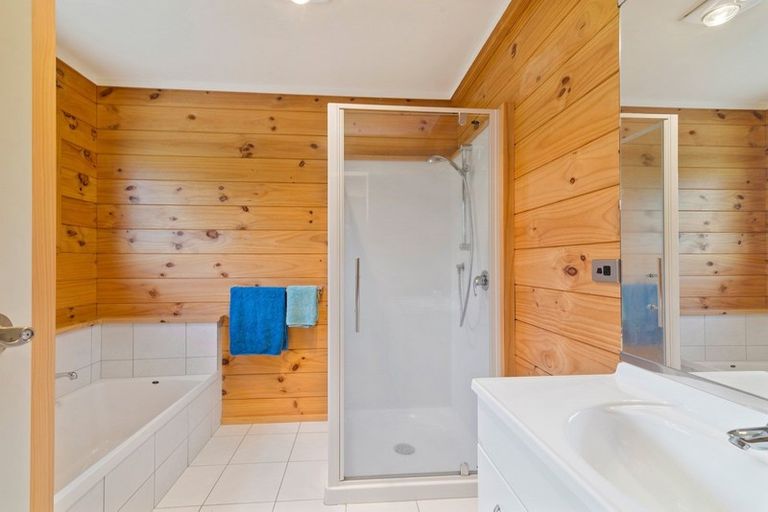 Photo of property in 48 Matipo Avenue, Pomare, Rotorua, 3015