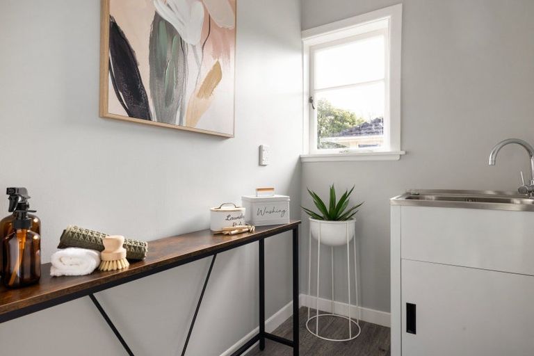 Photo of property in 1/1 Williams Place, Fairfield, Hamilton, 3214