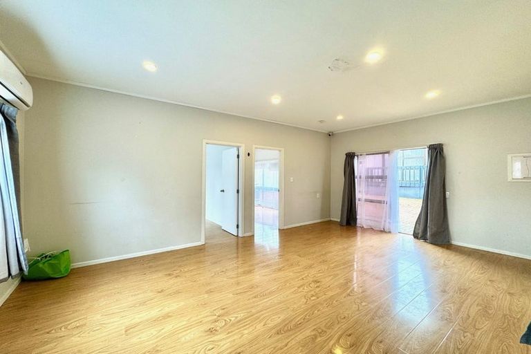 Photo of property in 38 Buller Crescent, Manurewa, Auckland, 2102