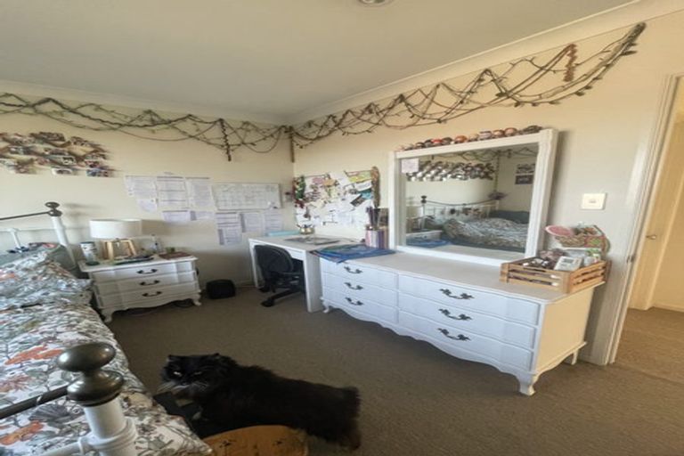 Photo of property in 8 Mcmahon Drive, Aidanfield, Christchurch, 8025