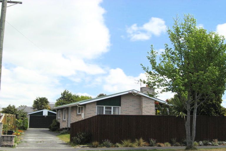 Photo of property in 43 Cranbrook Avenue, Burnside, Christchurch, 8053