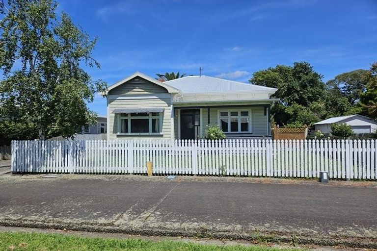 Photo of property in 22 Ngaio Street, West End, Palmerston North, 4412