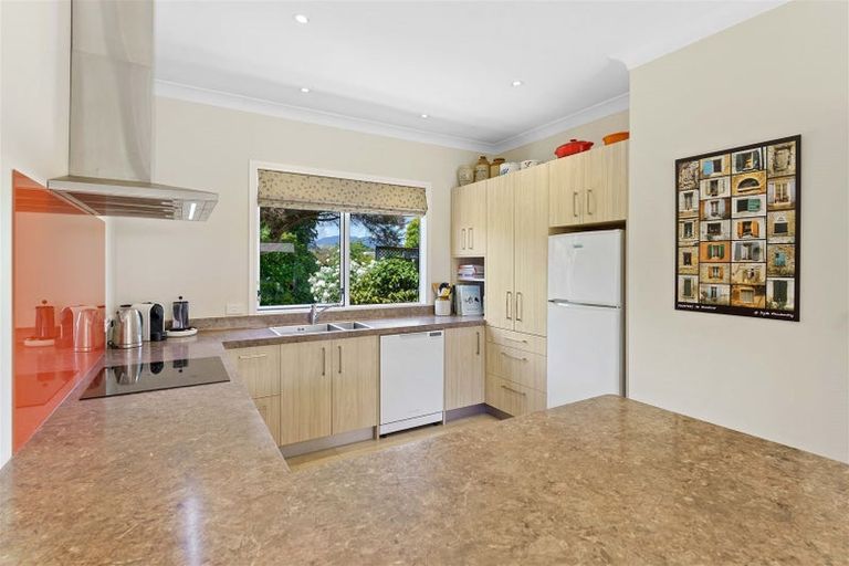 Photo of property in 121 Belvedere Avenue, Waikanae, 5036