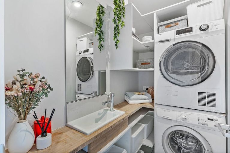 Photo of property in 6 Whakato Avenue, Kumeu, 0810