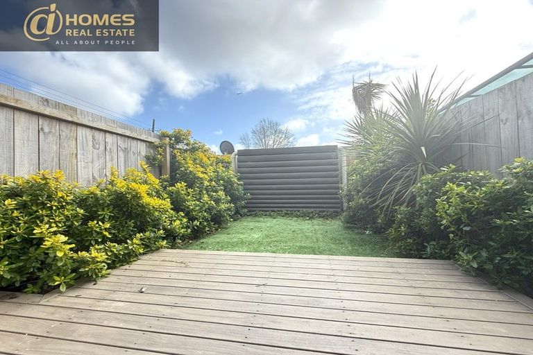 Photo of property in 6/237 Swanson Road, Henderson, Auckland, 0610