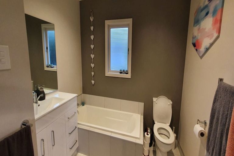 Photo of property in 20 Victoria Avenue, Waiuku, 2123