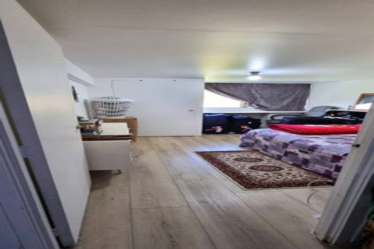 Photo of property in 9 Velma Road, Hillcrest, Auckland, 0627