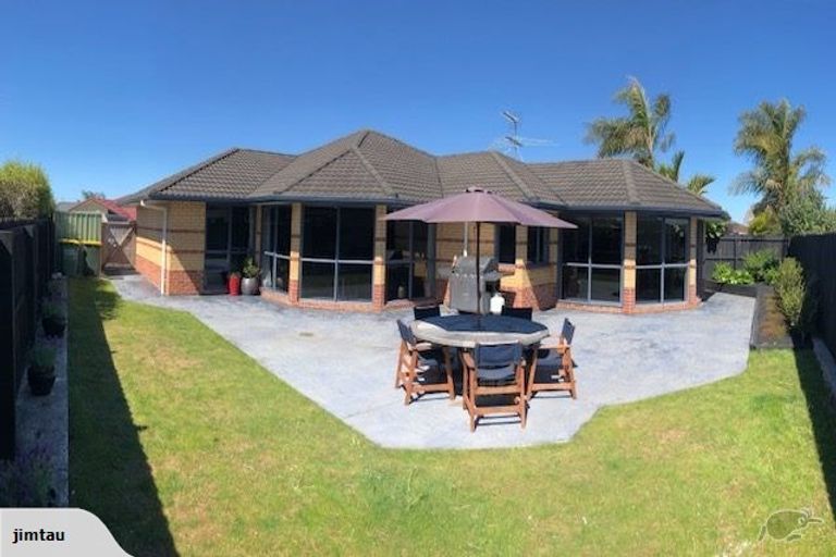 Photo of property in 33 Greig Place, Pukekohe, 2120