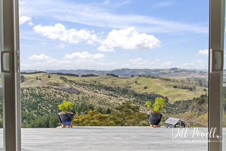 Photo of property in 611 Bickerstaffe Road, Maungaturoto, 0587