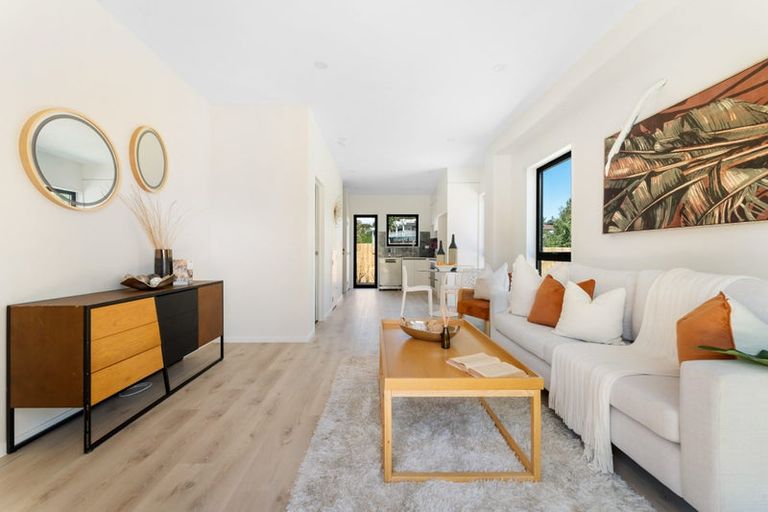 Photo of property in 29d Takapu Street, Henderson, Auckland, 0612