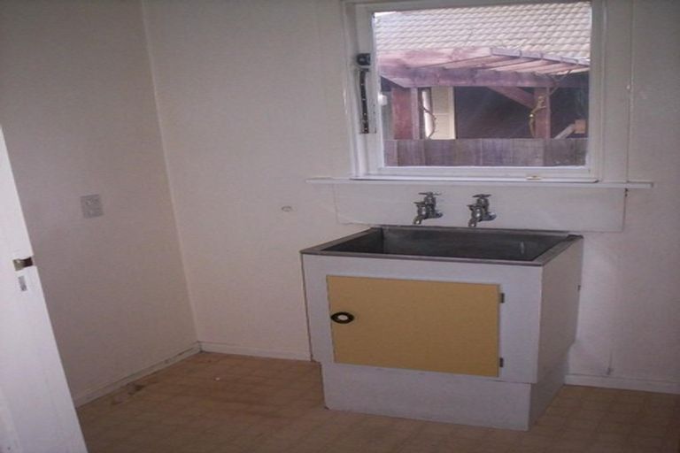 Photo of property in 83 Isleworth Road, Bishopdale, Christchurch, 8053