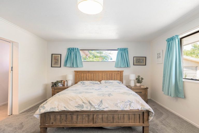 Photo of property in 68a Winters Road, Redwood, Christchurch, 8051