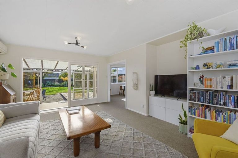 Photo of property in 196 Cashmere Road, Hoon Hay, Christchurch, 8025