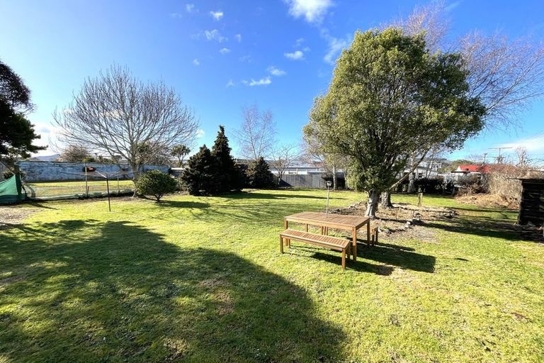 Photo of property in 21 Elderlee Street, Milton, 9220