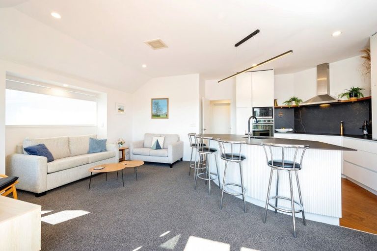 Photo of property in 15 Iona Road, Havelock North, 4130