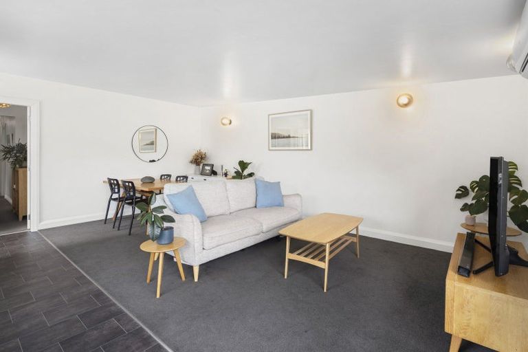 Photo of property in 36 Oroua Street, Eastbourne, Lower Hutt, 5013