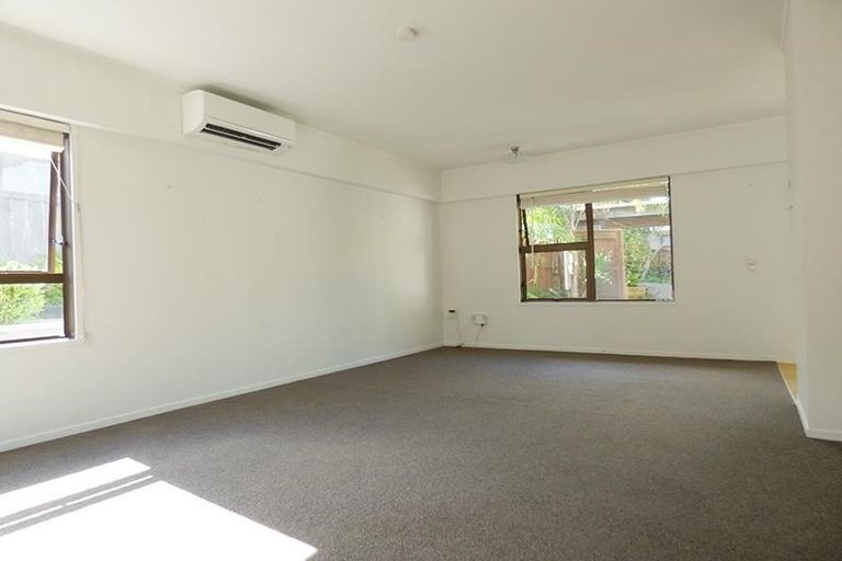 Photo of property in 3/59 Norwood Road, Bayswater, Auckland, 0622