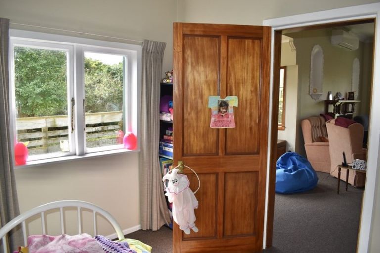 Photo of property in 34 School Road, Te Horo, Otaki, 5582