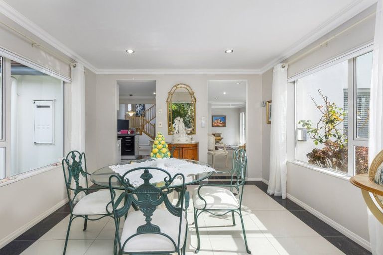 Photo of property in 13 Kunzea Place, Greenhithe, Auckland, 0632