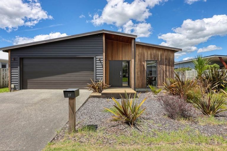 Photo of property in 27 Longview Street, Mangawhai, 0505