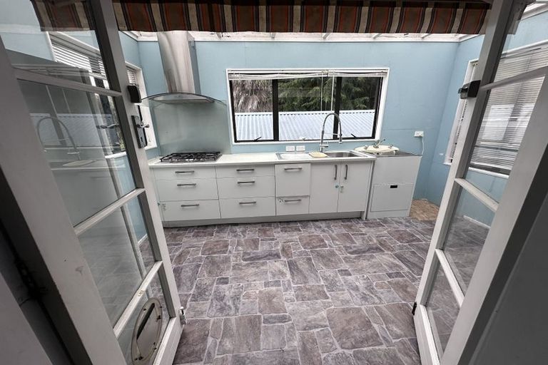 Photo of property in 60 Archers Road, Glenfield, Auckland, 0629