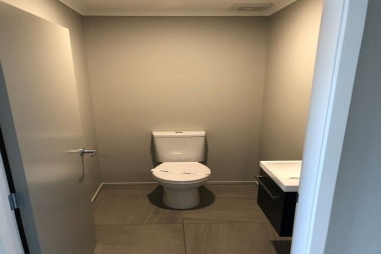 Photo of property in 4 Genoa Place, Whitby, Porirua, 5024