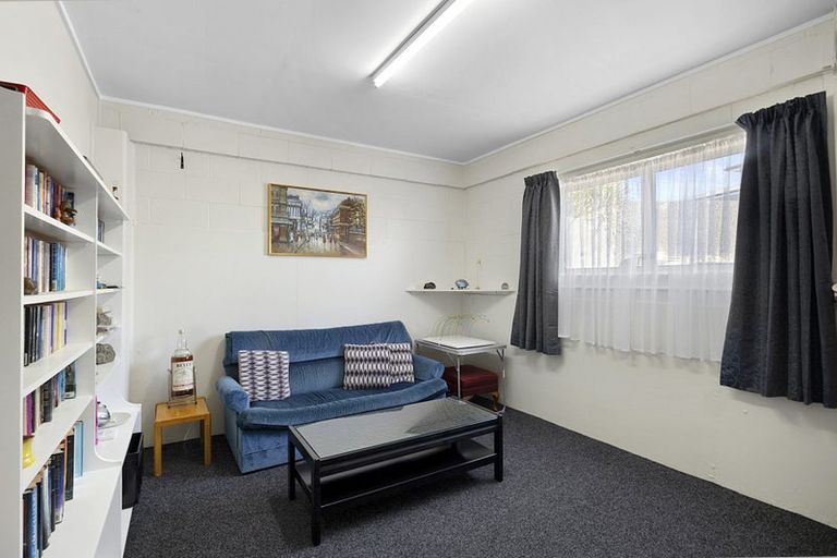 Photo of property in 8 Hillcrest Street, Glen Avon, New Plymouth, 4312