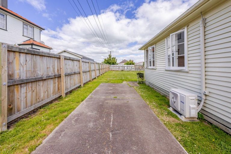 Photo of property in 20 Churchill Street, Waipukurau, 4200