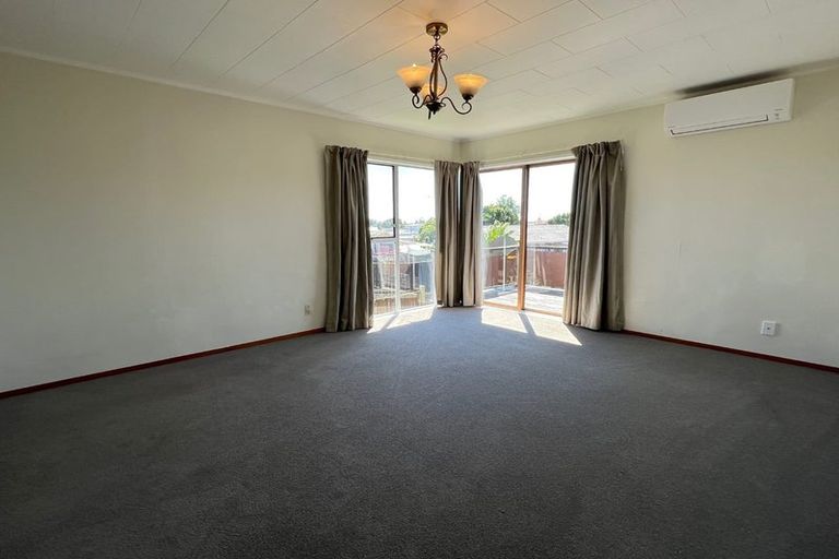 Photo of property in 1/11 Charntay Avenue, Clover Park, Auckland, 2019
