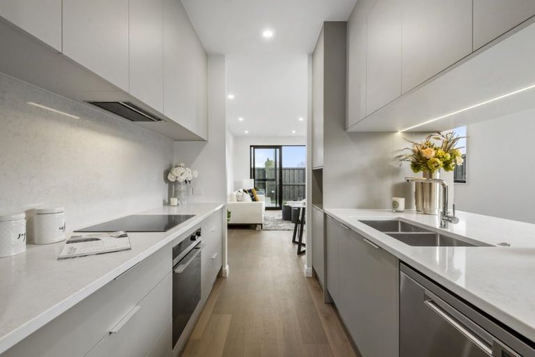 Photo of property in 18 Yellow Pear Lane, Karaka, 2578