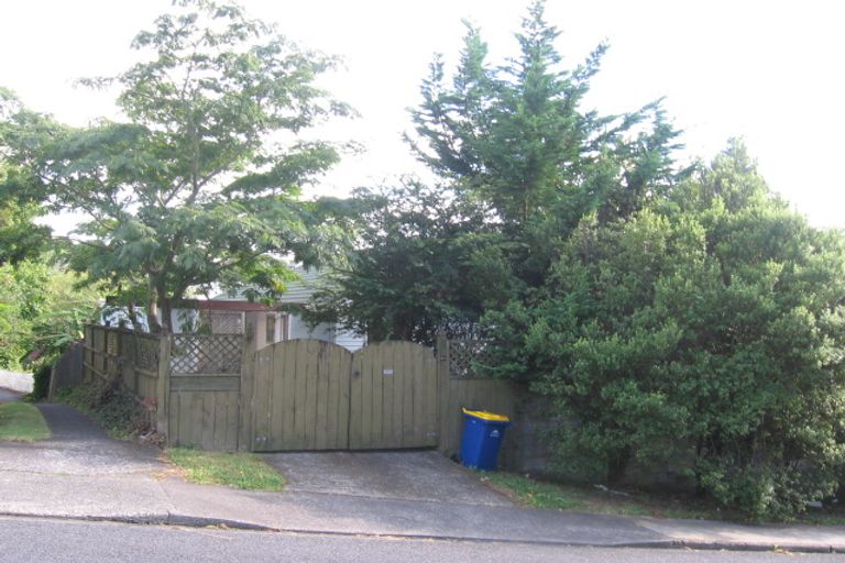 Photo of property in 2 Betsland Crescent, Hillcrest, Auckland, 0627