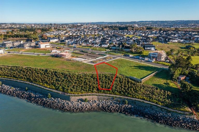 Photo of property in 6 Turbine Way, Hobsonville, 0616