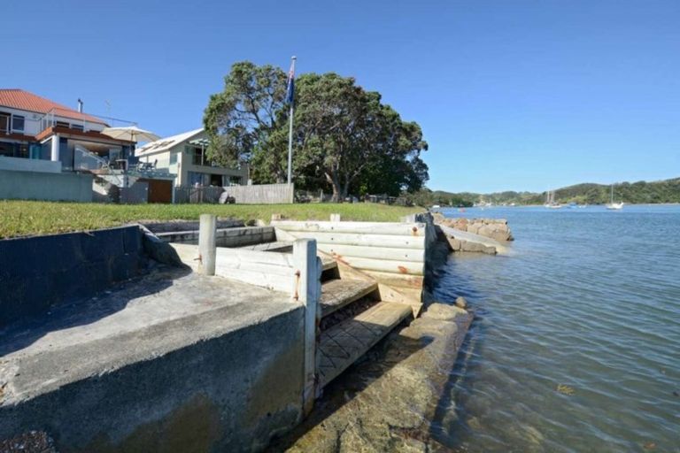 Photo of property in 9 Ewen Street, Ngunguru, Whangarei, 0173