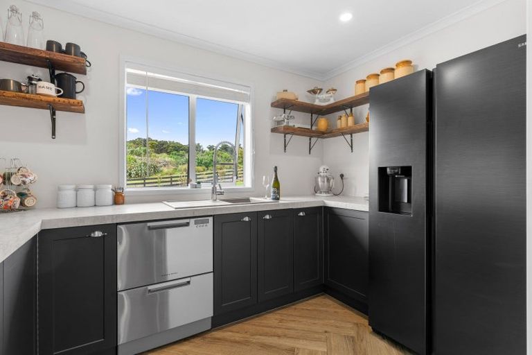 Photo of property in 25 Capstone Place, Te Kamo, 0185