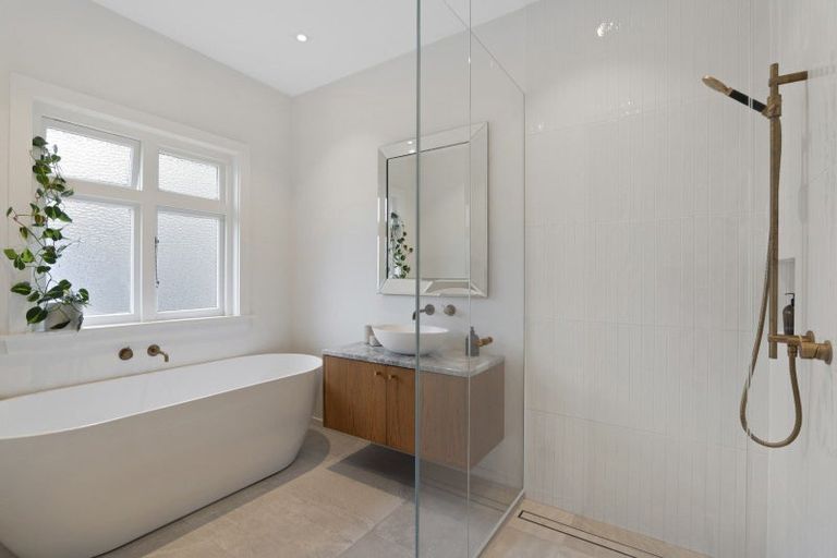 Photo of property in 134 Papanui Road, Merivale, Christchurch, 8014