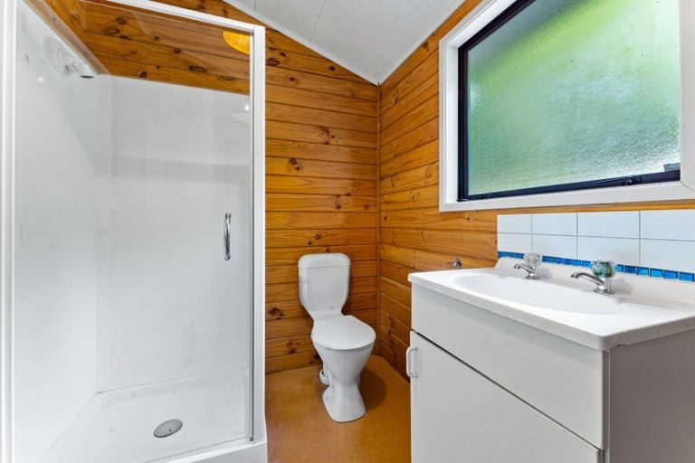 Photo of property in 379 Muriwai Road, Waimauku, 0881