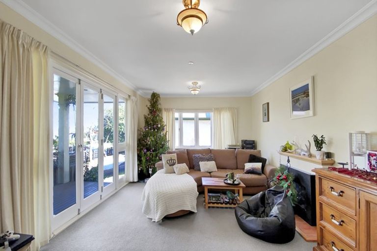 Photo of property in 88 Victoria Road, Devonport, Auckland, 0624