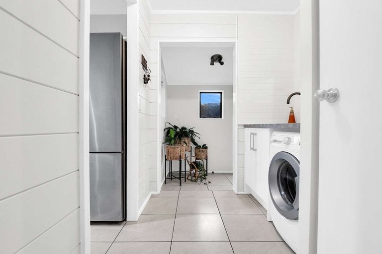 Photo of property in 5 Glenbrook Road, Karaka, Papakura, 2580