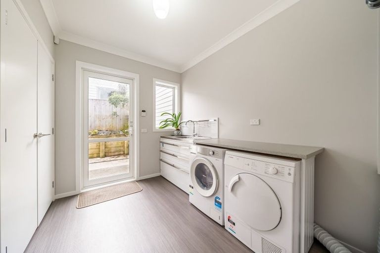 Photo of property in 21 Flotilla Place, Whitby, Porirua, 5024